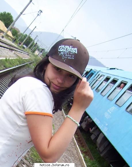 :hi: talk with me? :* aruncatzi poze part ii :d