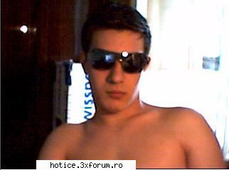 Bodo - Bodo ti-ai uitat prieteni.. cu care ai mancat din - Trupa Hot Ice