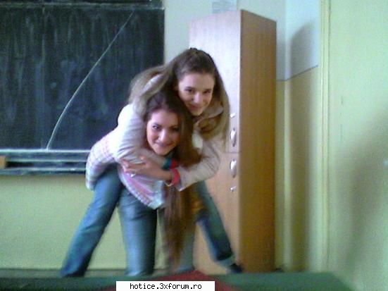 Efekt - uite'i mey sh pe eii...:P:P baietiiiiiii va pooop - Trupe Prietene