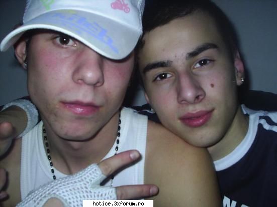 N-Drew - ce faci ba?cam gol pe la tine pe aici ..hai bye - Trupa Hot Ice